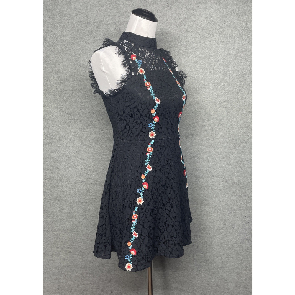 Altar'd State Jaenie Dress SM Sleeveless Mock-Neck Black Floral Lace Embroidered - Picture 4 of 13
